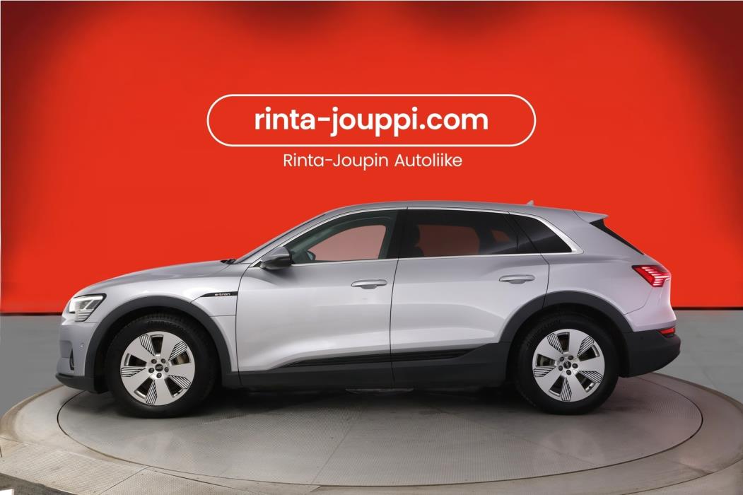 AUDI E-TRON 2022