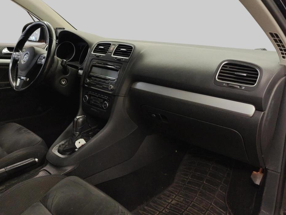 VOLKSWAGEN Golf 2011