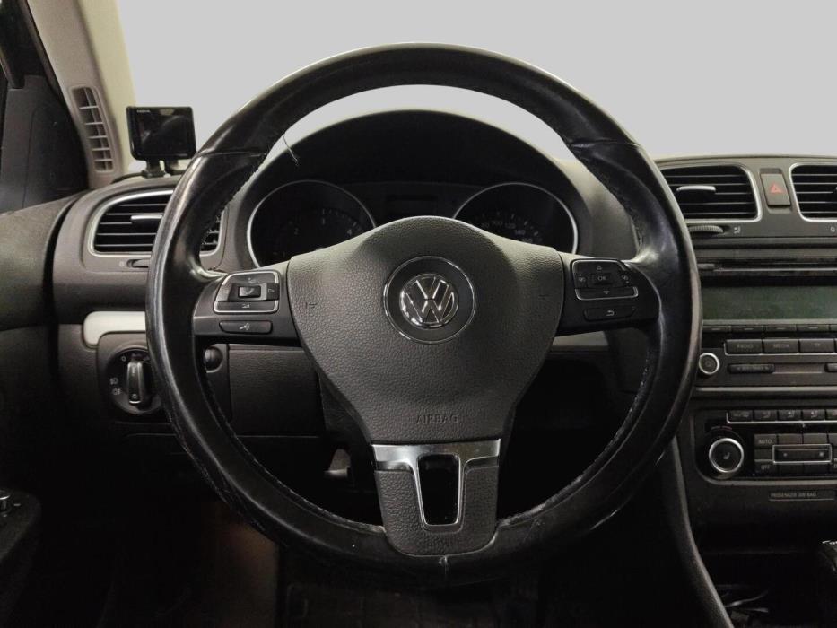 VOLKSWAGEN Golf 2011