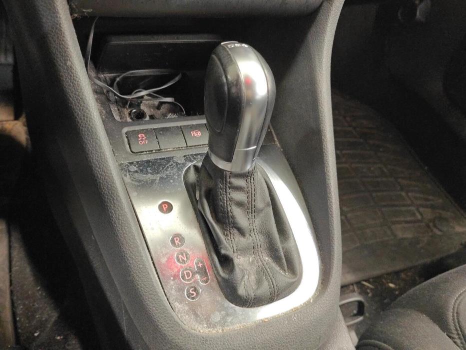VOLKSWAGEN Golf 2011