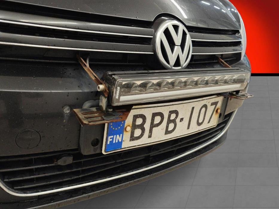 VOLKSWAGEN Golf 2011