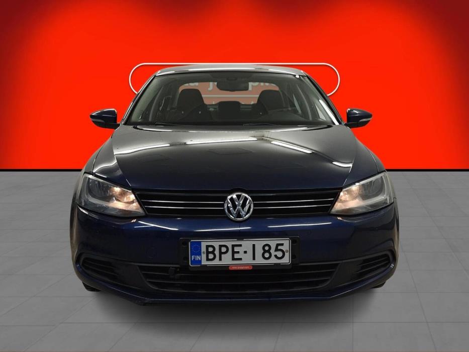VOLKSWAGEN Jetta 2012