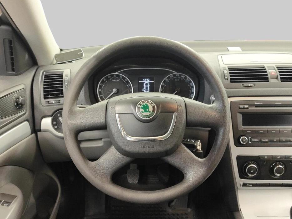 SKODA Octavia 2011