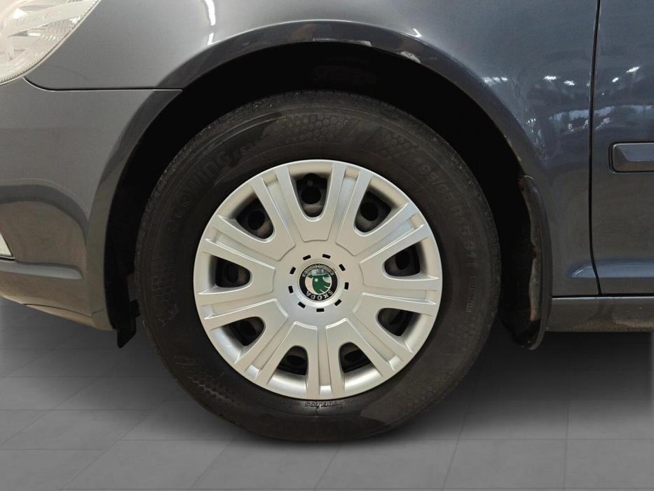 SKODA Octavia 2011