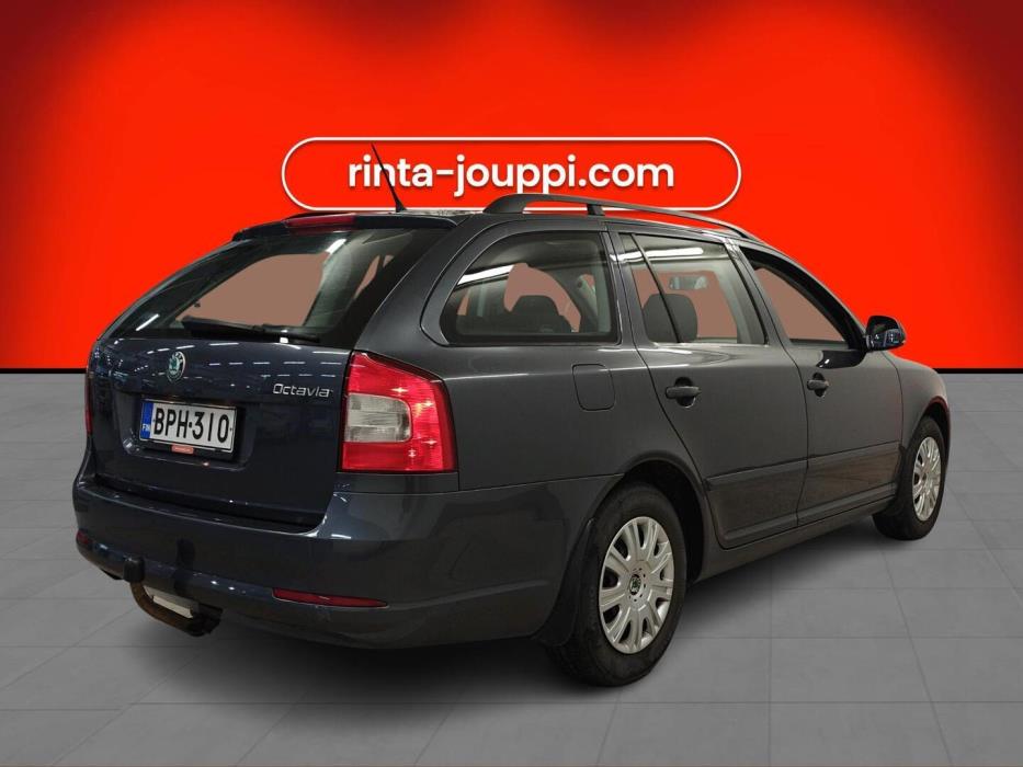 SKODA Octavia 2011