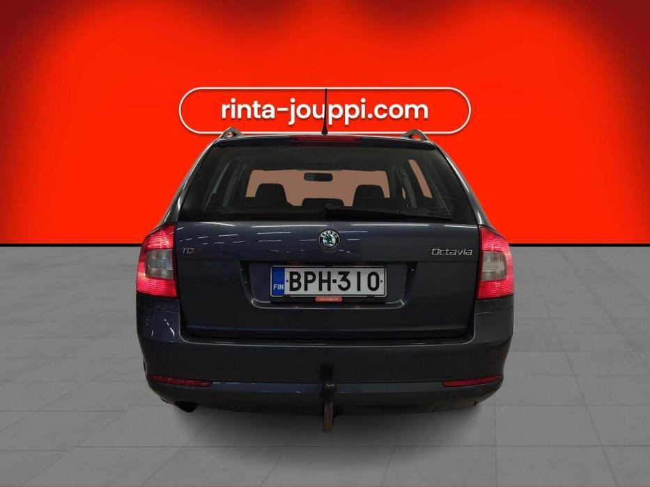SKODA Octavia 2011