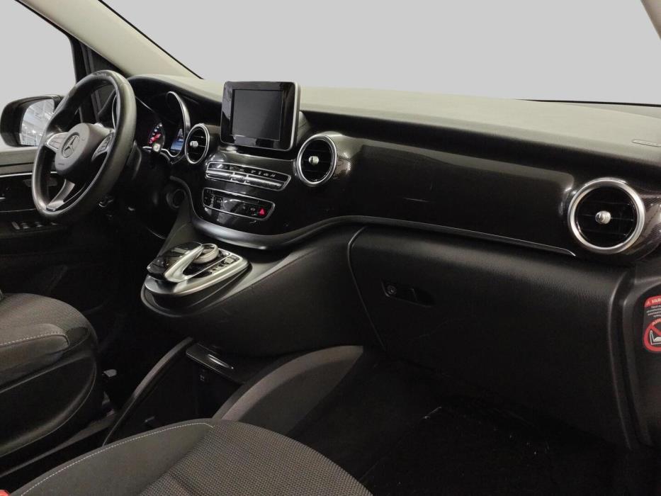MERCEDES-BENZ V 2015