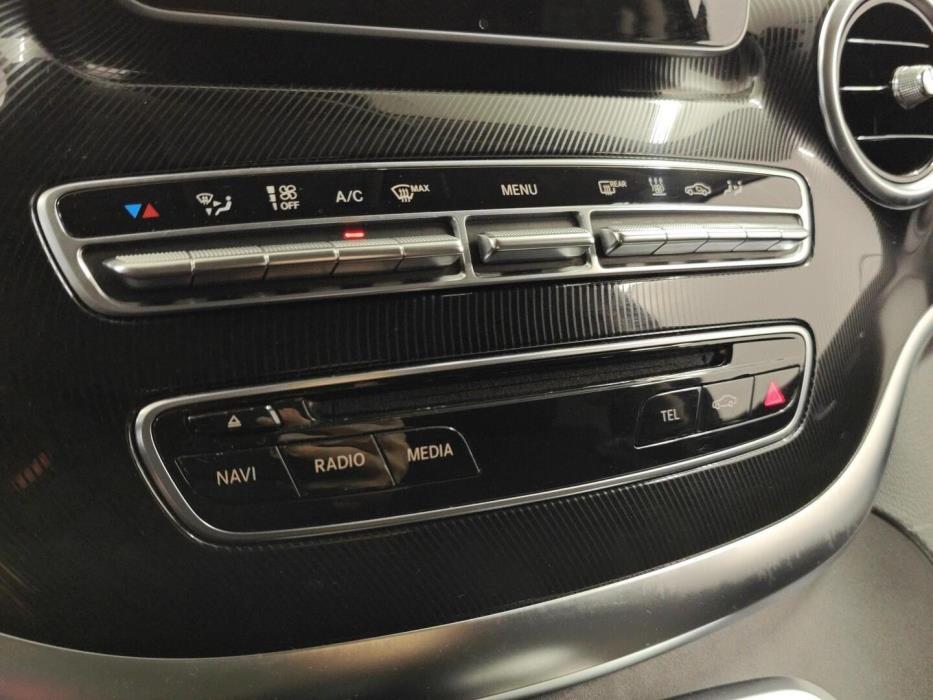 MERCEDES-BENZ V 2015