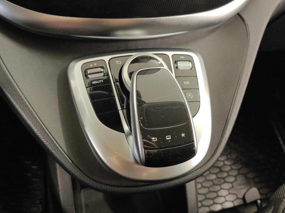 MERCEDES-BENZ V 2015