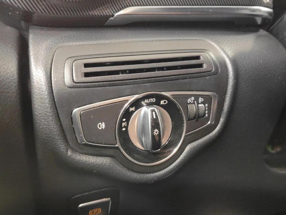 MERCEDES-BENZ V 2015