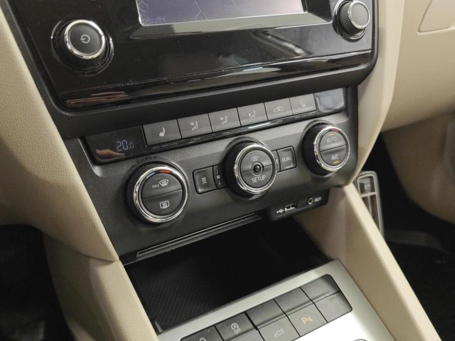SKODA OCTAVIA 2015