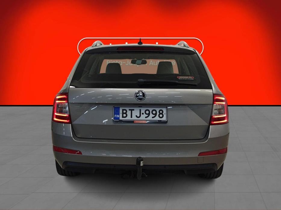 SKODA OCTAVIA 2015