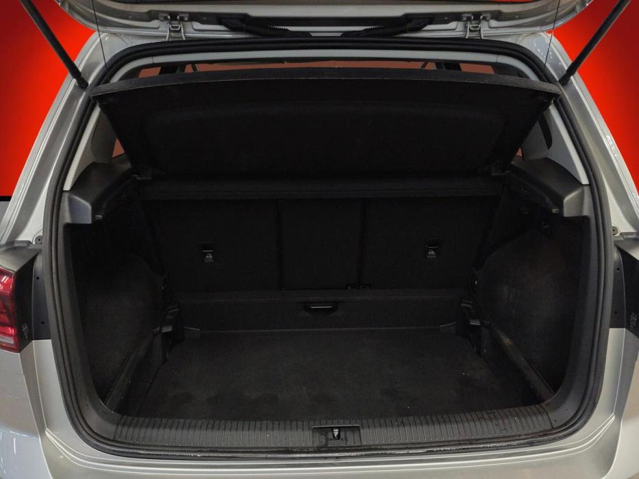 VOLKSWAGEN Golf Sportsvan 2019