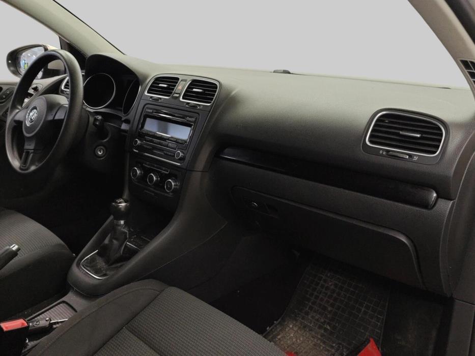 VOLKSWAGEN Golf 2010