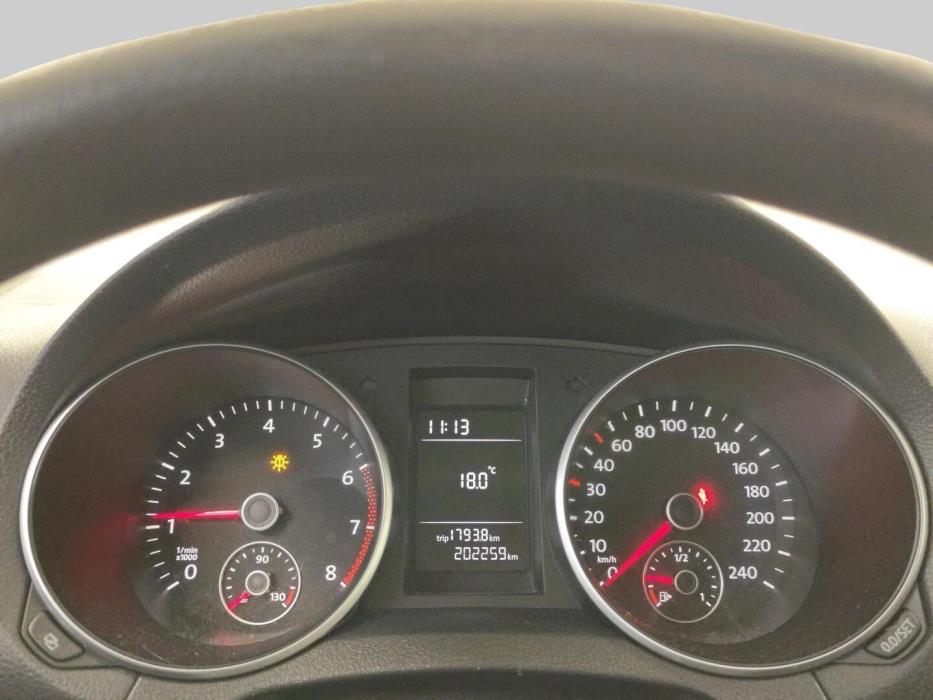 VOLKSWAGEN Golf 2010