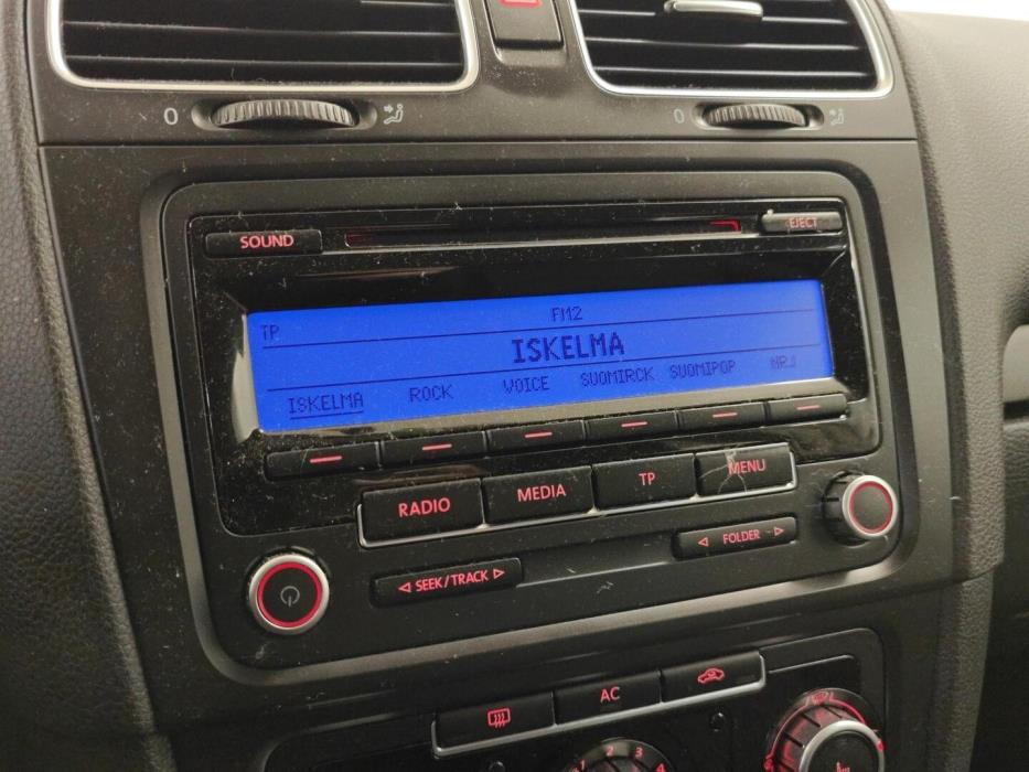 VOLKSWAGEN Golf 2010