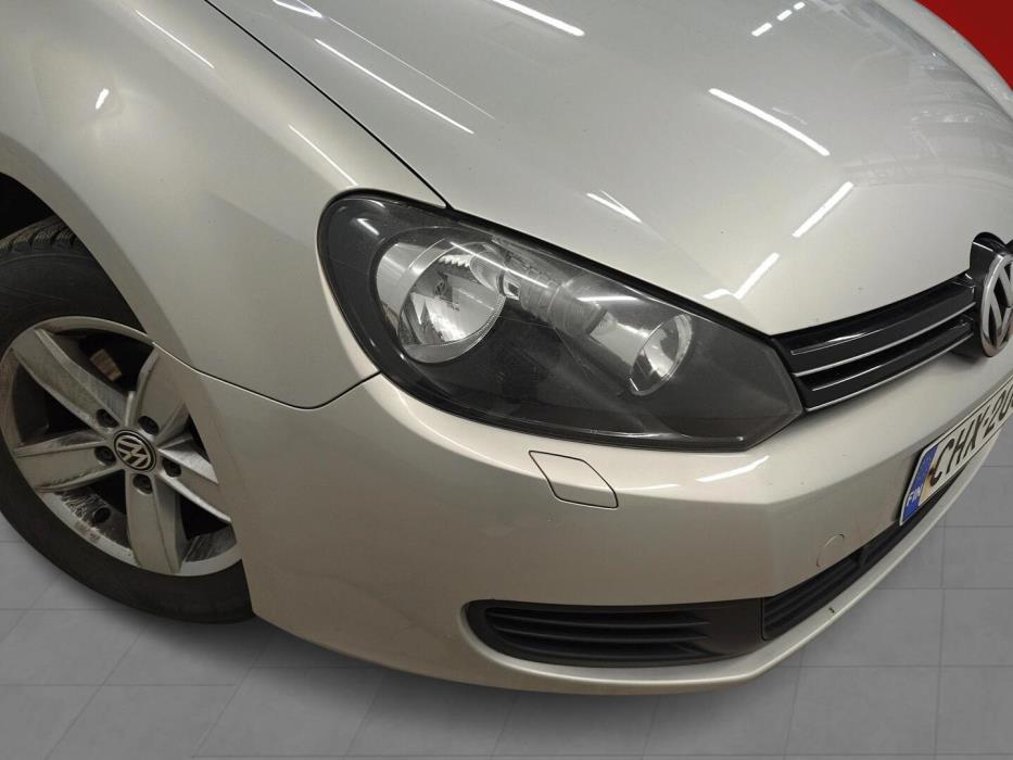 VOLKSWAGEN Golf 2010