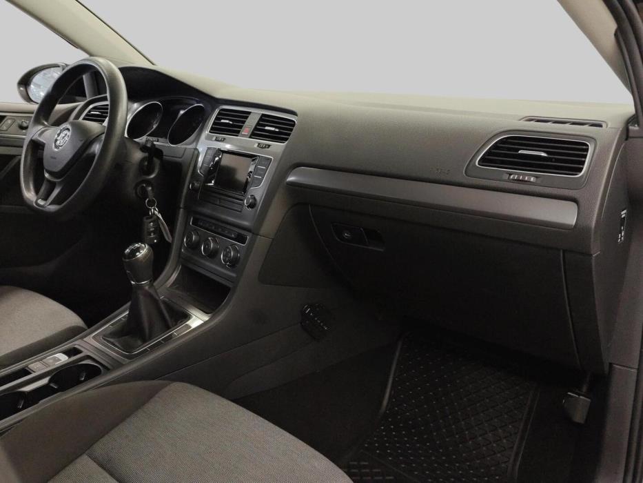 VOLKSWAGEN Golf 2014