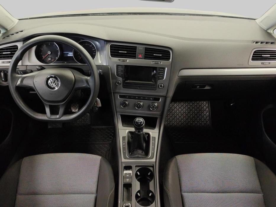 VOLKSWAGEN Golf 2014