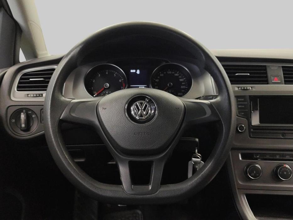 VOLKSWAGEN Golf 2014