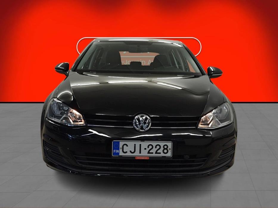 VOLKSWAGEN Golf 2014