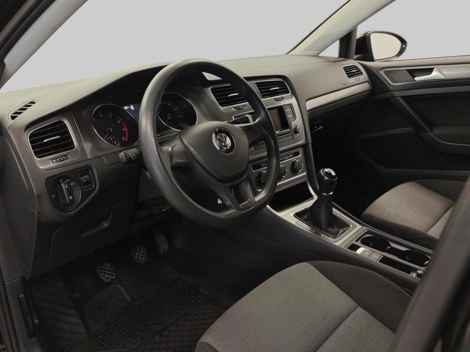 VOLKSWAGEN Golf 2014