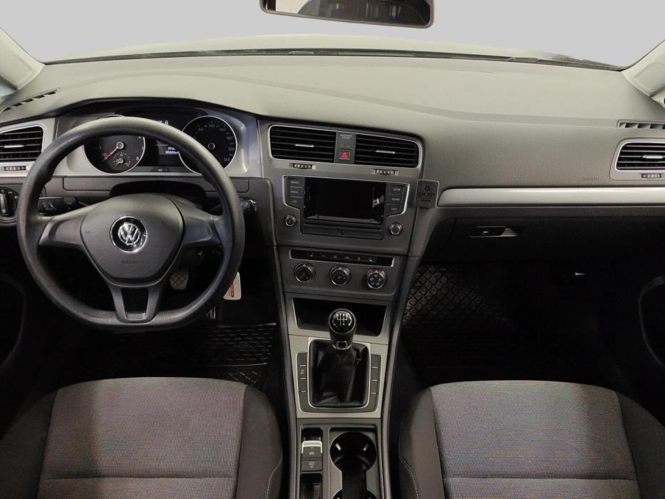 VOLKSWAGEN Golf 2015