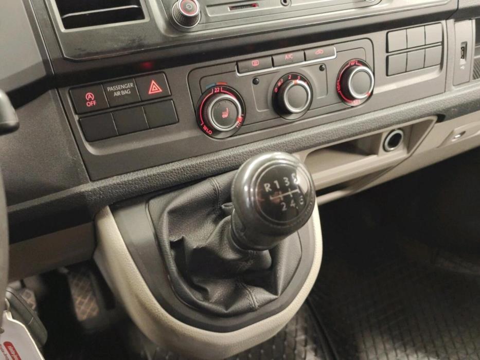 VOLKSWAGEN Transporter 2017