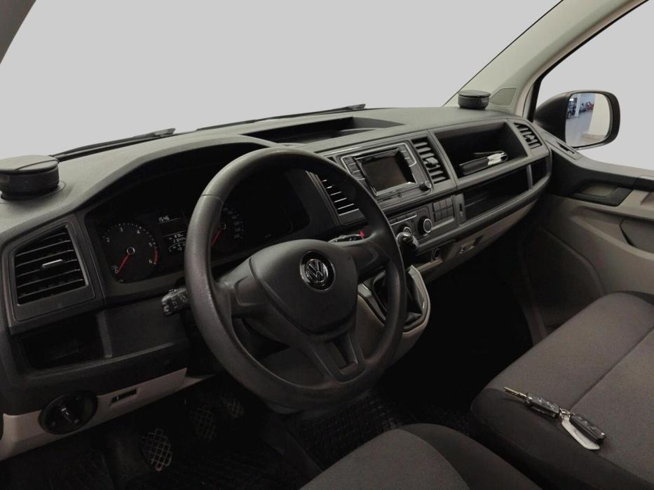 VOLKSWAGEN Transporter 2017