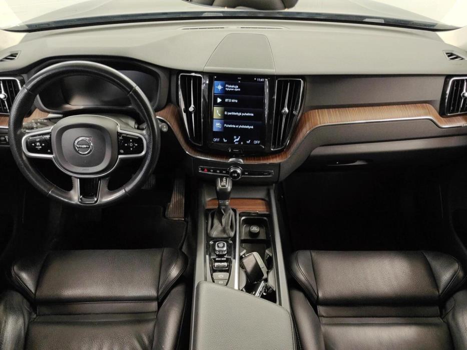 VOLVO XC60 2017