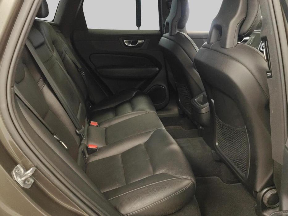 VOLVO XC60 2017