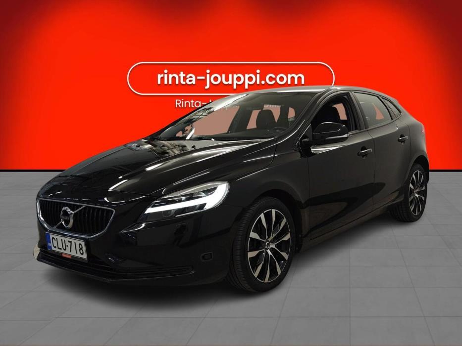 VOLVO V40 2018