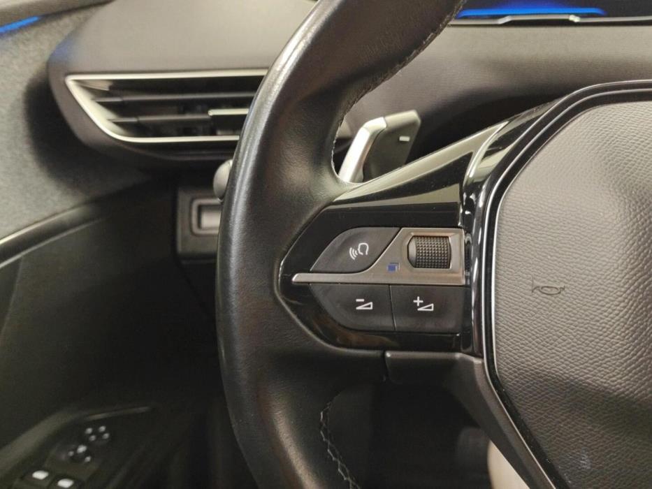 PEUGEOT 5008 2019