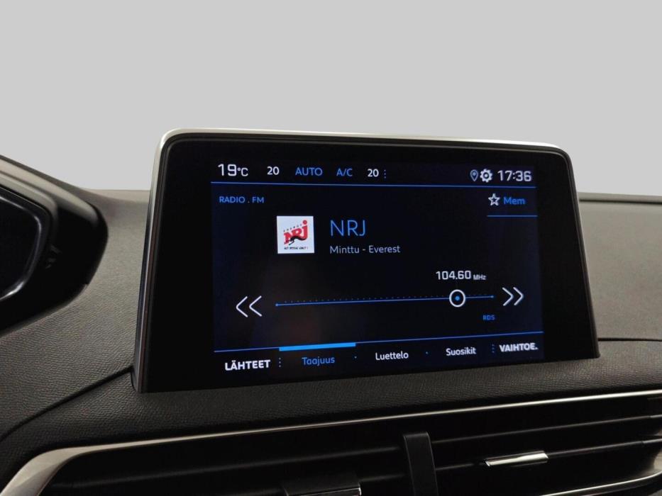 PEUGEOT 5008 2019