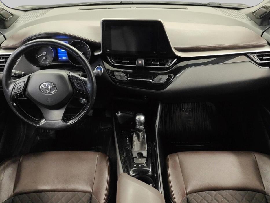TOYOTA C-HR 2017