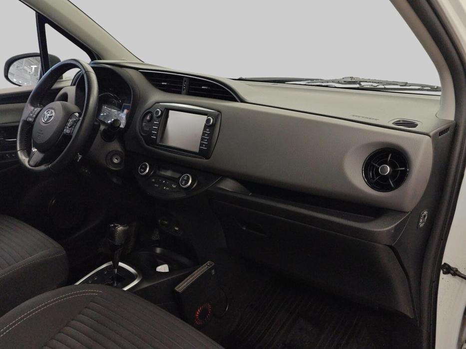 TOYOTA Yaris 2020