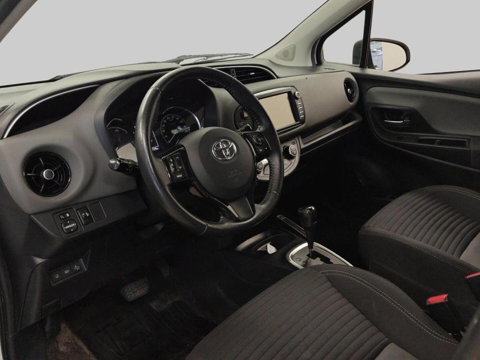 TOYOTA Yaris 2020