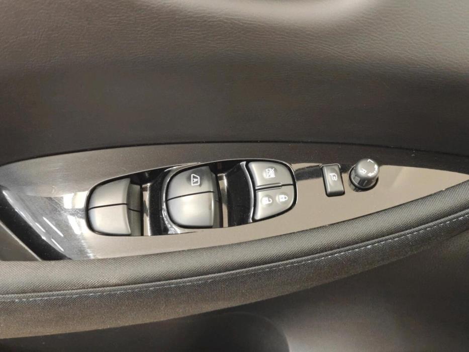 NISSAN Leaf 2020