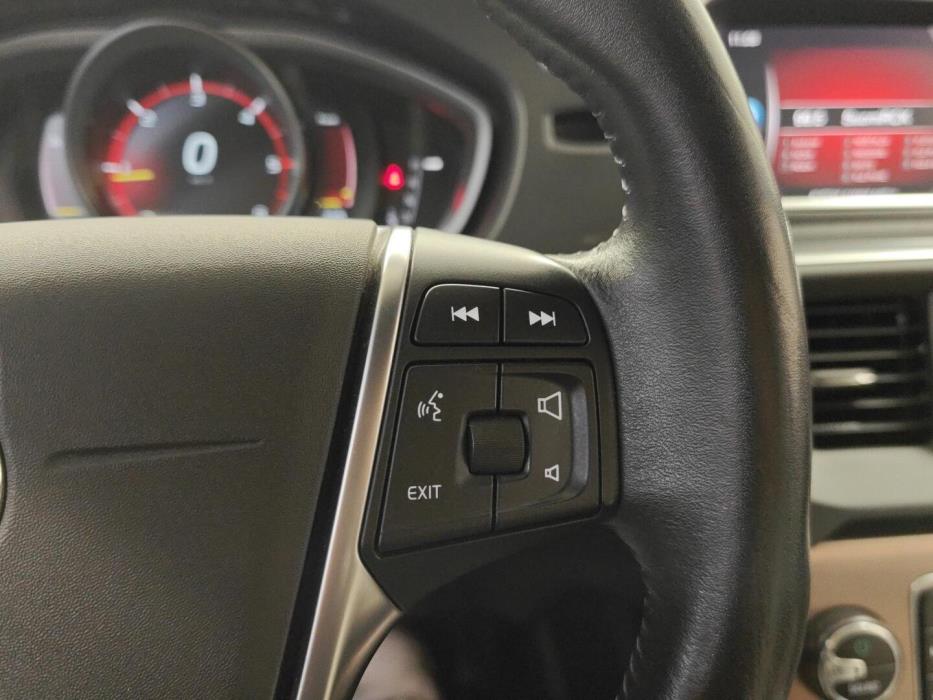 VOLVO V40 Cross Country 2018