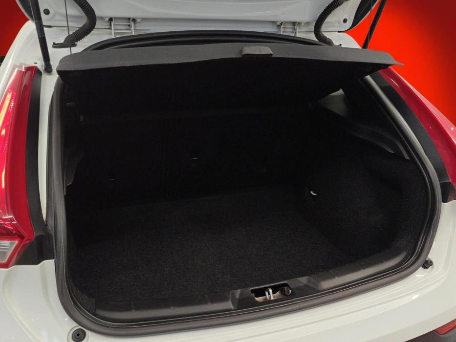 VOLVO V40 Cross Country 2018