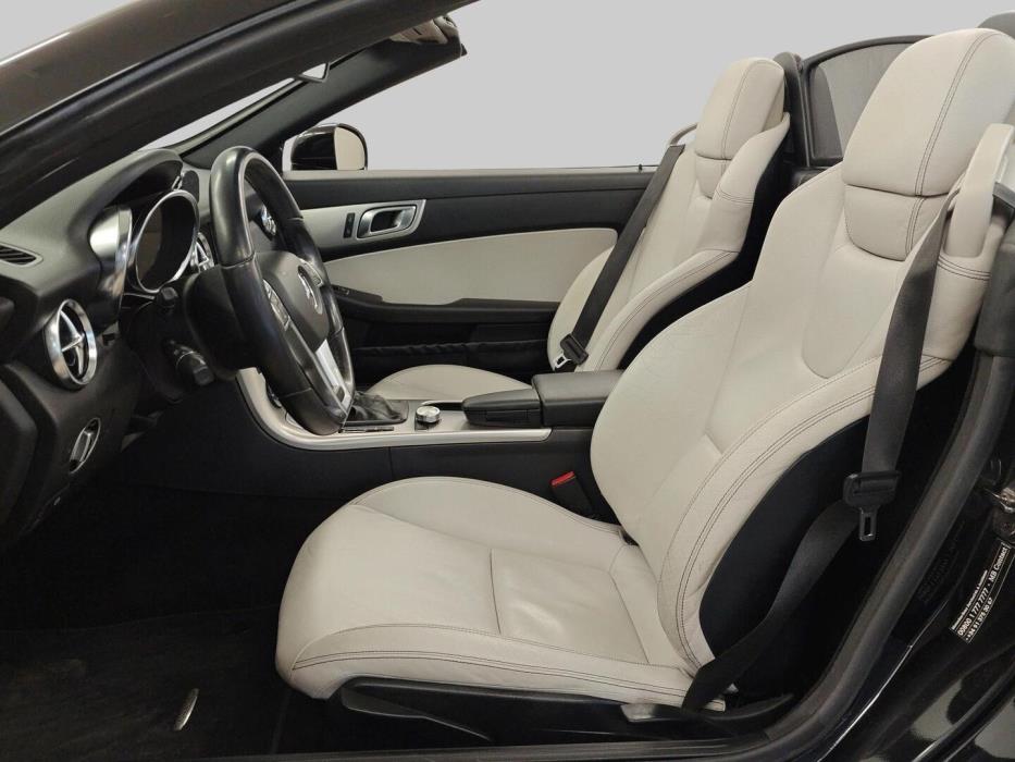 MERCEDES-BENZ SLK 2012