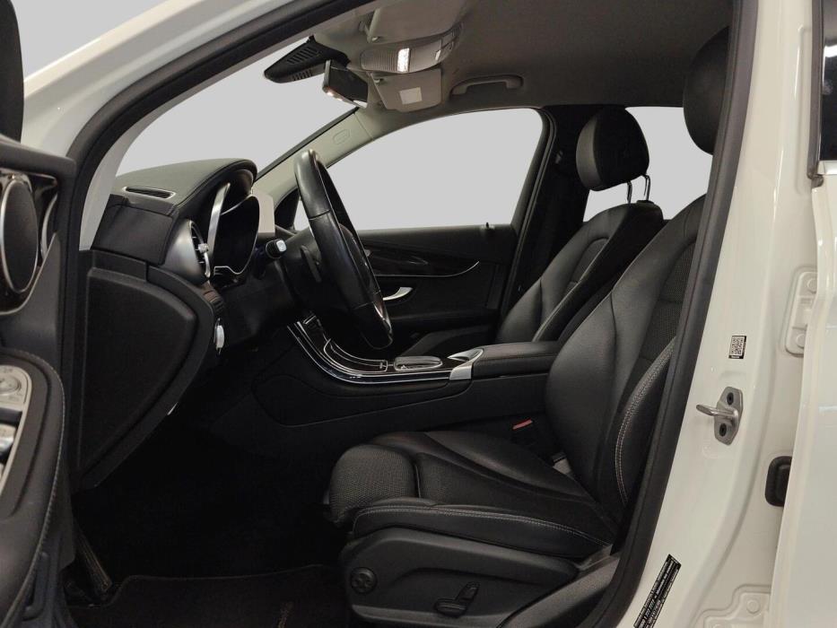 MERCEDES-BENZ GLC 2022