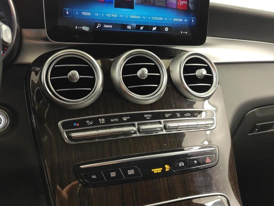 MERCEDES-BENZ GLC 2022