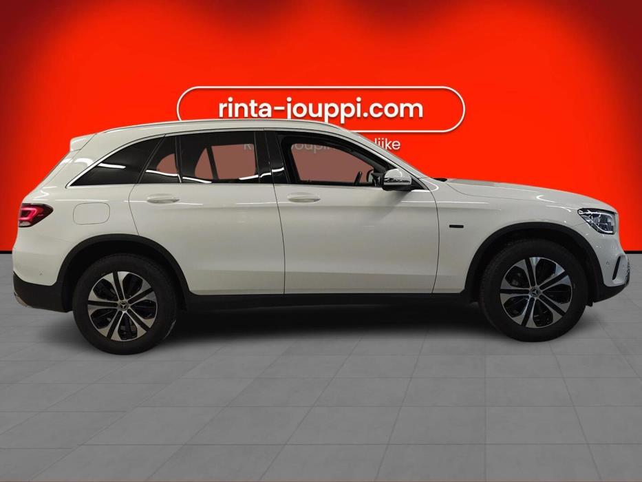 MERCEDES-BENZ GLC 2022