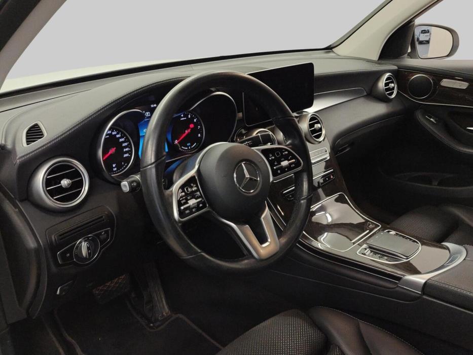 MERCEDES-BENZ GLC 2022