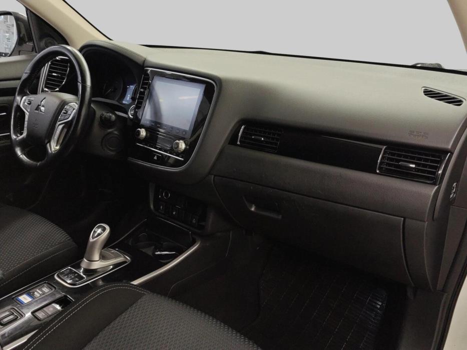 MITSUBISHI Outlander PHEV 2020