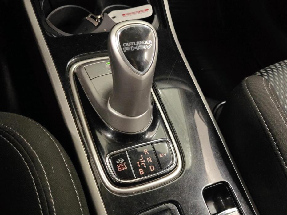 MITSUBISHI Outlander PHEV 2020