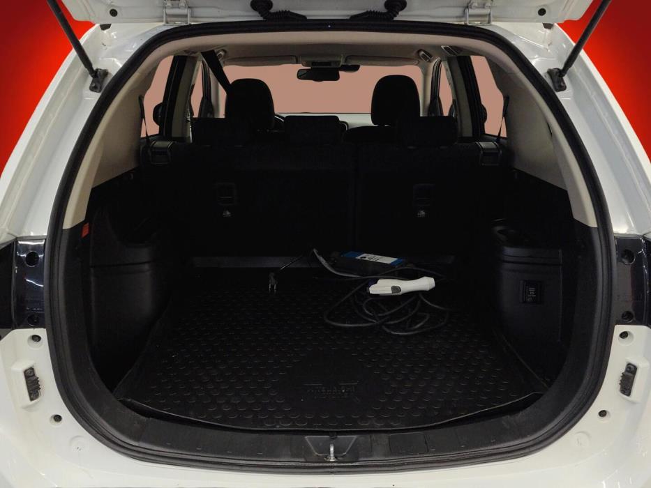 MITSUBISHI Outlander PHEV 2020