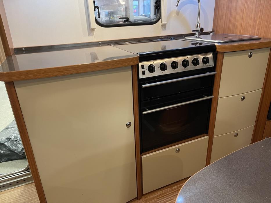 ADRIA 743 UP 2013