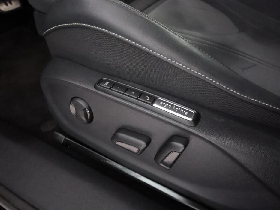 VOLKSWAGEN ID.7 2025